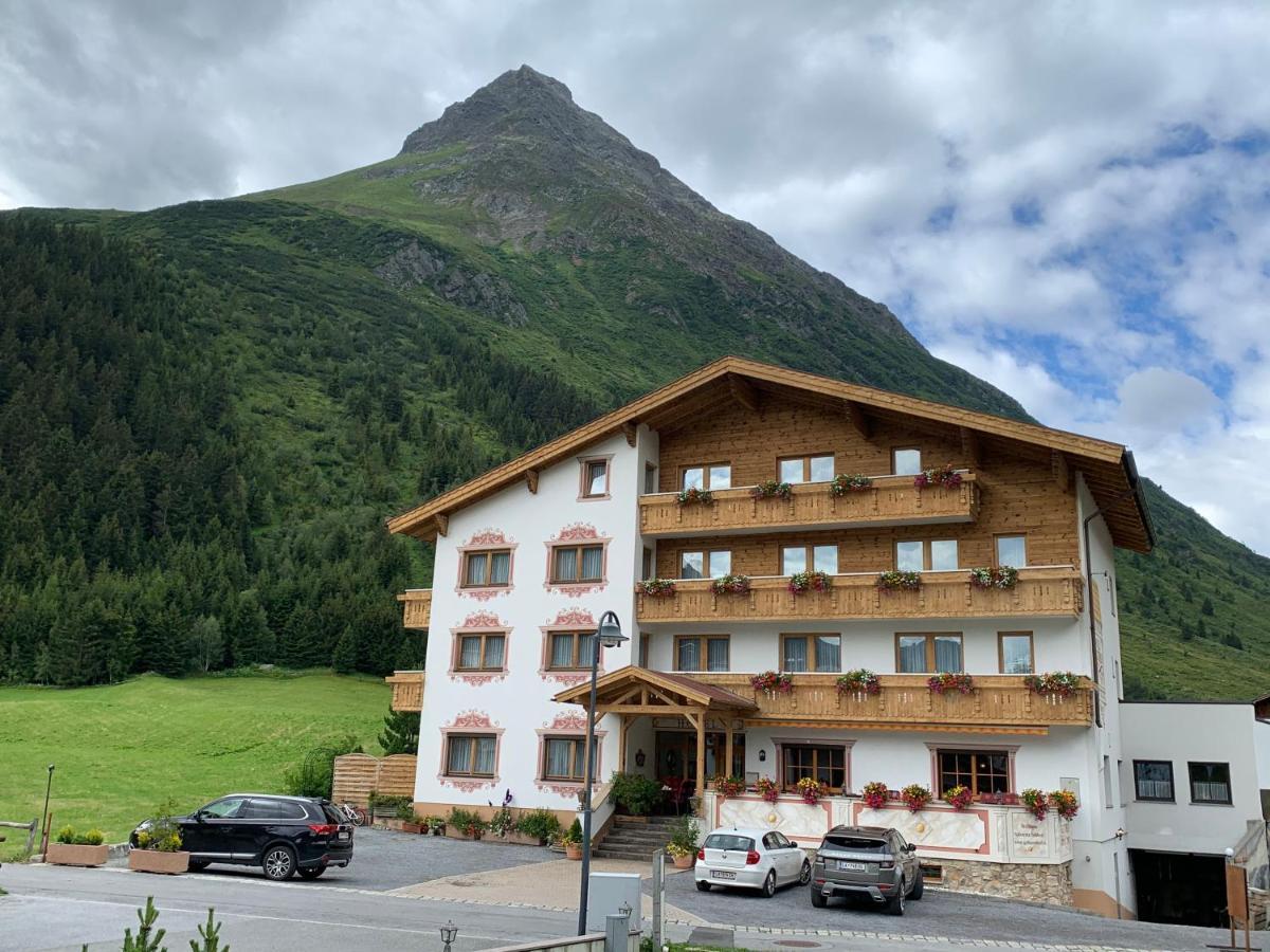 the Galtürerhof alpine hotel Exterior foto